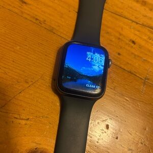44mm Apple Watch Series 4